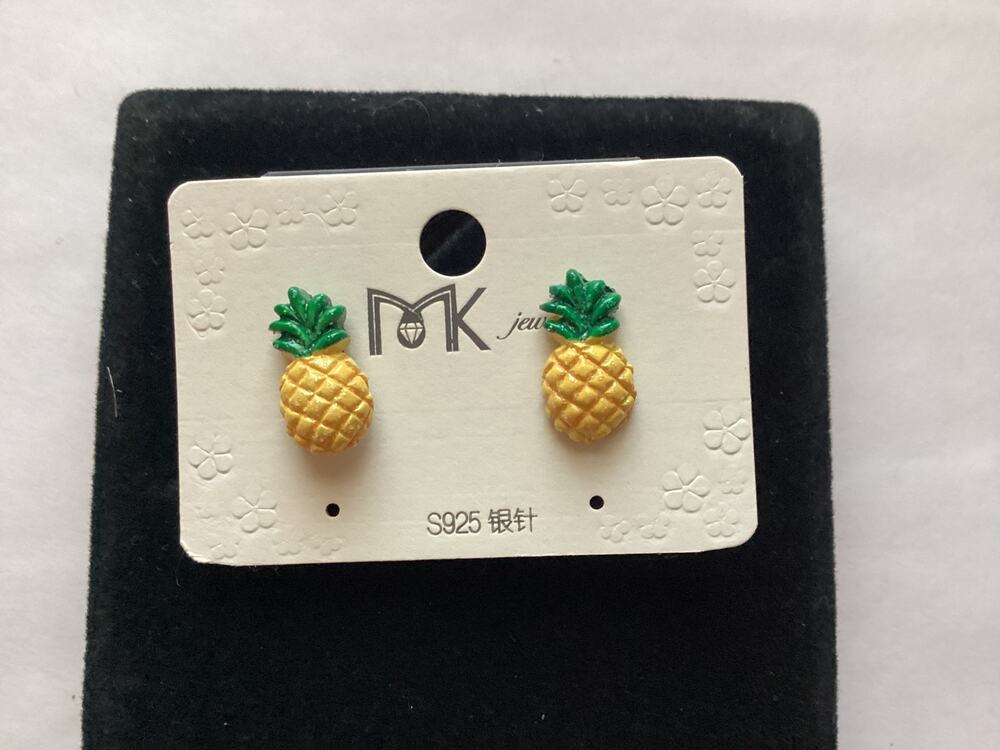 4221 NIP MK Jewelry S925 Korean Version Cute Green Leaf Pineapple Stud Earrings